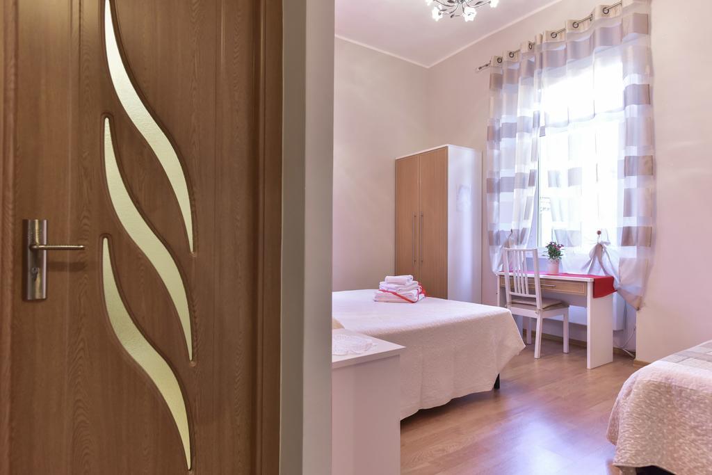 Claudia Suites ローマ エクステリア 写真
